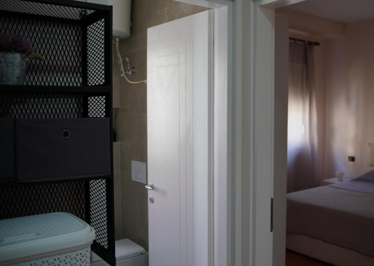 Stylish Apartment Near Tirana Center Exteriör bild