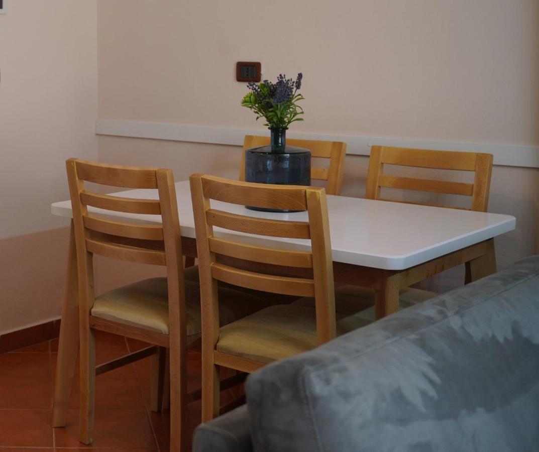 Stylish Apartment Near Tirana Center Exteriör bild