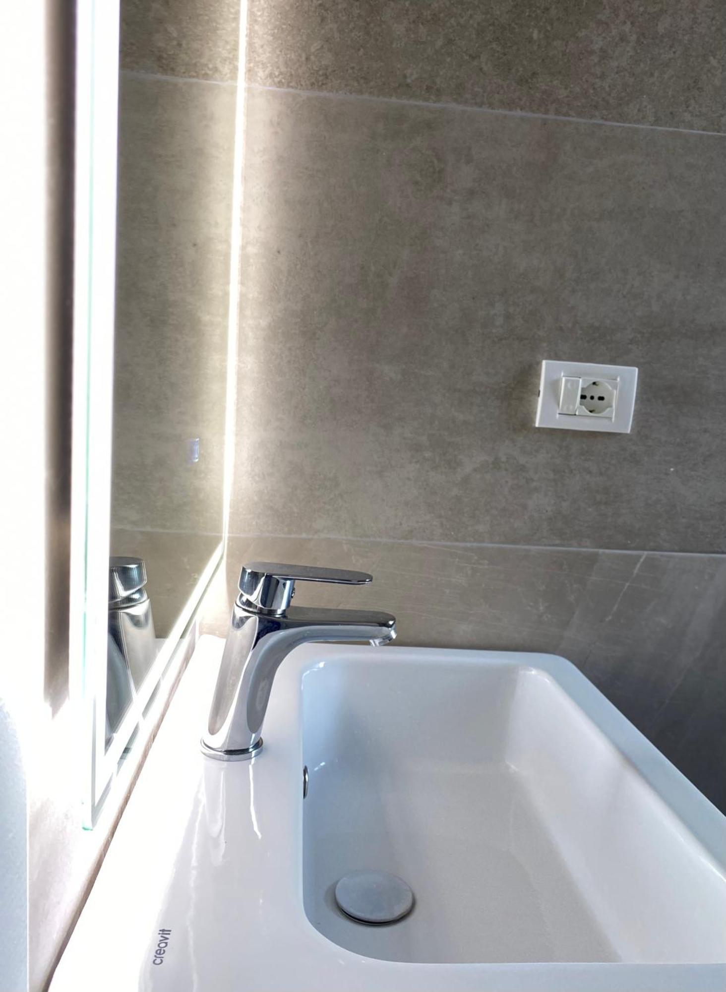 Stylish Apartment Near Tirana Center Exteriör bild